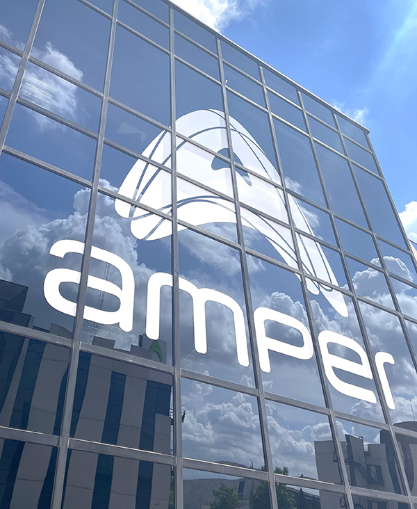 Amper despliega su potencial tecnológico como Patrocinador Global en FEINDEF 2025